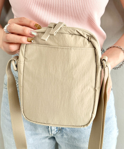 THE NORTH FACE(ザ・ノースフェイス)/長さ調整可能 ワンポイント ロゴ刺繍 ショルダー クロス ミニバッグ/TRAVEL CROSS BAG S | IM1243028 | ライトベージュ
