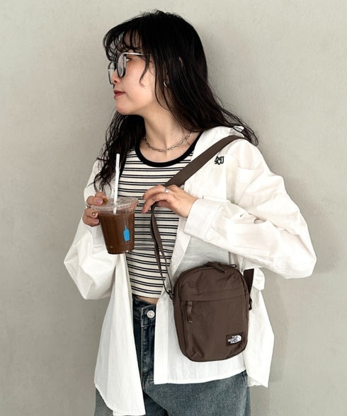 THE NORTH FACE(ザ・ノースフェイス)/長さ調整可能 ワンポイント ロゴ刺繍 ショルダー クロス ミニバッグ/TRAVEL CROSS BAG S | IM1243028 | ブラウン