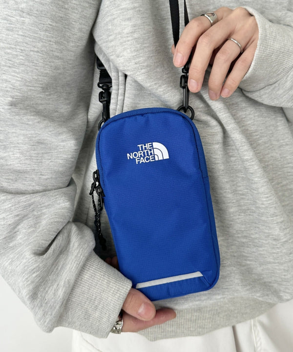 国内未発売 THE NORTH FACE(ザ・ノースフェイス)/4WAY カラビナ付 ミニマルチポーチ ショルダー スマホショルダー 財布 ポーチ サコッシュ トレッキングポーチ/MULTI TREKKING POUCH | IM1243030 | ブルー