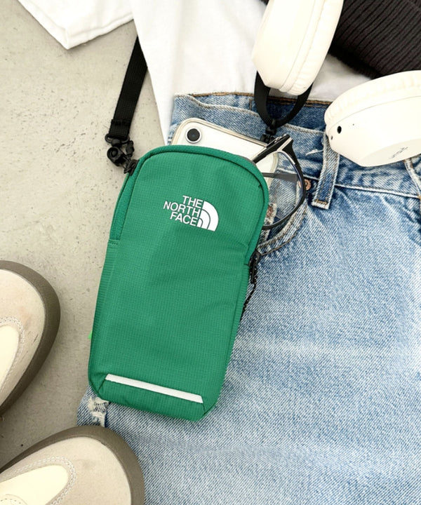国内未発売 THE NORTH FACE(ザ・ノースフェイス)/4WAY カラビナ付 ミニマルチポーチ ショルダー スマホショルダー 財布 ポーチ サコッシュ トレッキングポーチ/MULTI TREKKING POUCH | IM1243030 | グリーン