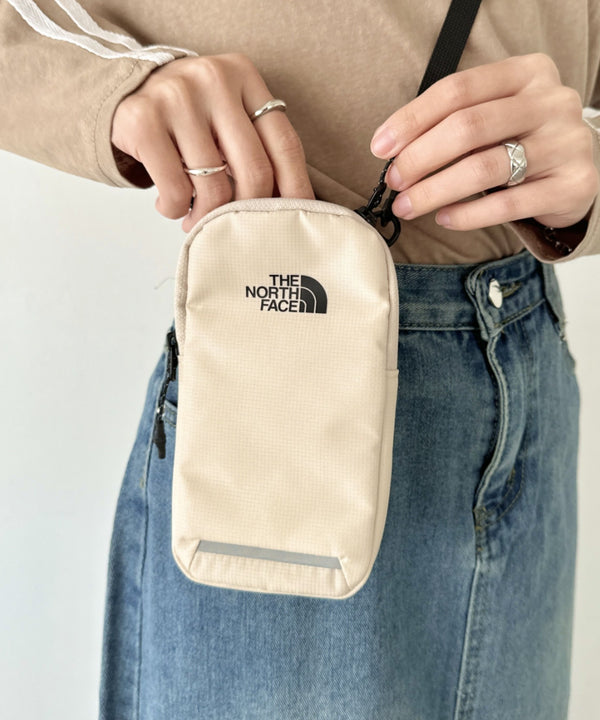 国内未発売 THE NORTH FACE(ザ・ノースフェイス)/4WAY カラビナ付 ミニマルチポーチ ショルダー スマホショルダー 財布 ポーチ サコッシュ トレッキングポーチ/MULTI TREKKING POUCH | IM1243030 | サンドベージュ