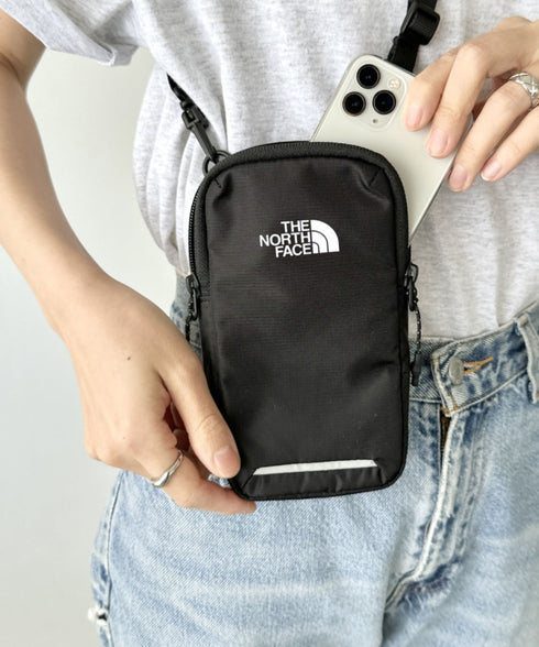 国内未発売 THE NORTH FACE(ザ・ノースフェイス)/4WAY カラビナ付 ミニマルチポーチ ショルダー スマホショルダー 財布 ポーチ サコッシュ トレッキングポーチ/MULTI TREKKING POUCH | IM1243030 | ブラック