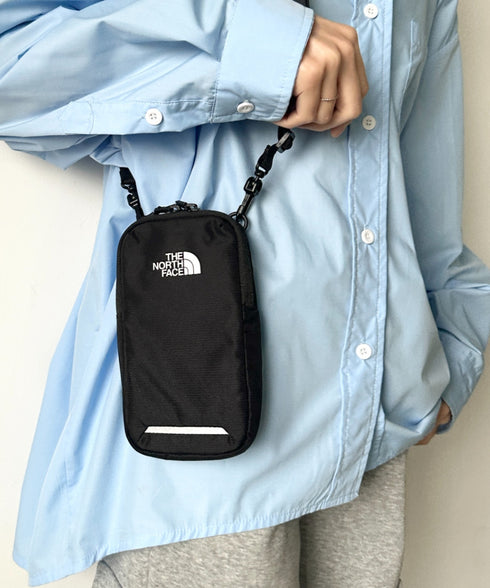 国内未発売 THE NORTH FACE(ザ・ノースフェイス)/4WAY カラビナ付 ミニマルチポーチ ショルダー スマホショルダー 財布 ポーチ サコッシュ トレッキングポーチ/MULTI TREKKING POUCH | IM1243030 | ブラック
