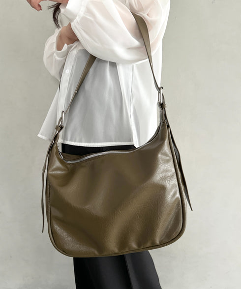 A4収納可 PUショルダーバッグ ユニセックス | MD1243022 | カーキ