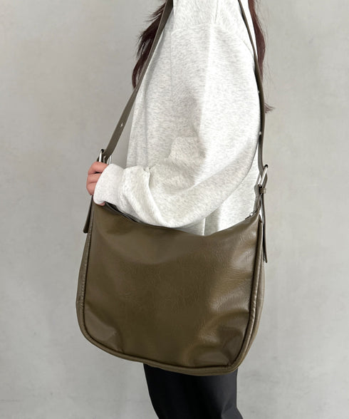 A4収納可 PUショルダーバッグ ユニセックス | MD1243022 | カーキ