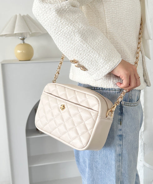 フラワーモチーフ キルティング チェーンショルダーバッグ | CL1243077 | アイボリー