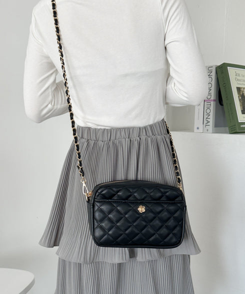 フラワーモチーフ キルティング チェーンショルダーバッグ | CL1243077 | ブラック