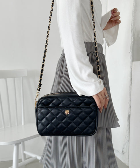 フラワーモチーフ キルティング チェーンショルダーバッグ | CL1243077 | ブラック