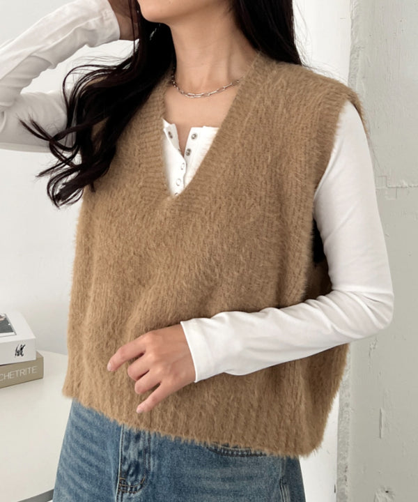 シャギーVネックニットベスト | CL2243114 | ブラウン