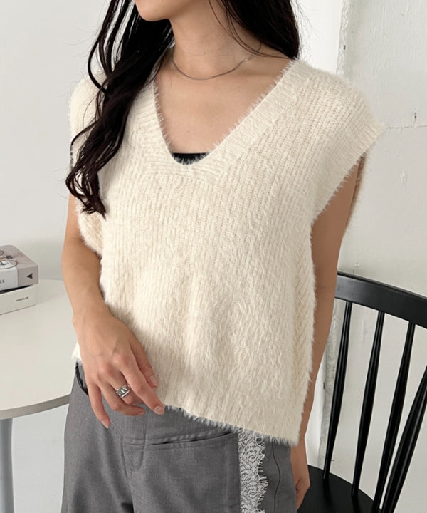 シャギーVネックニットベスト | CL2243114 | アイボリー