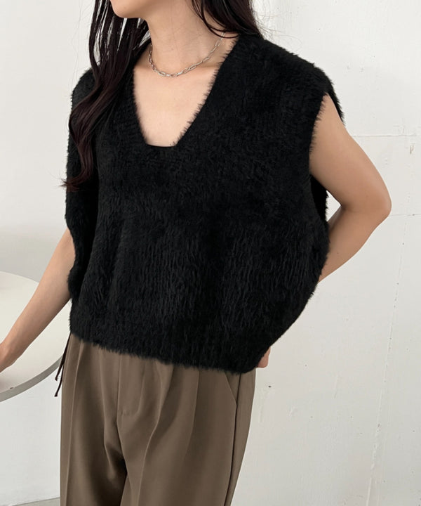 シャギーVネックニットベスト | CL2243114 | ブラック