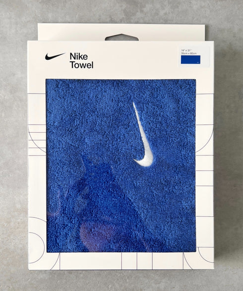Nike(ナイキ)/ロゴ刺繍 文字入り ソリッドコアタオル ミディアム スポーツタオル | IM6241445 | ブルー系その他