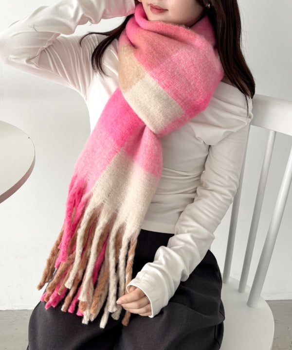 マルチチェックボリュームフリンジマフラー | CL6244004 | ピンクベージュ