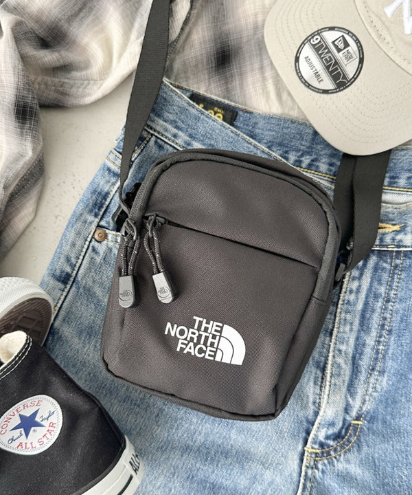 国内未発売 THE NORTH FACE(ザ・ノースフェイス)/ワンポイント ロゴプリント スクエアショルダーバッグ クロスバッグ ミニバッグSTANDARD CROSS BAG S | IM1243048 | ブラック