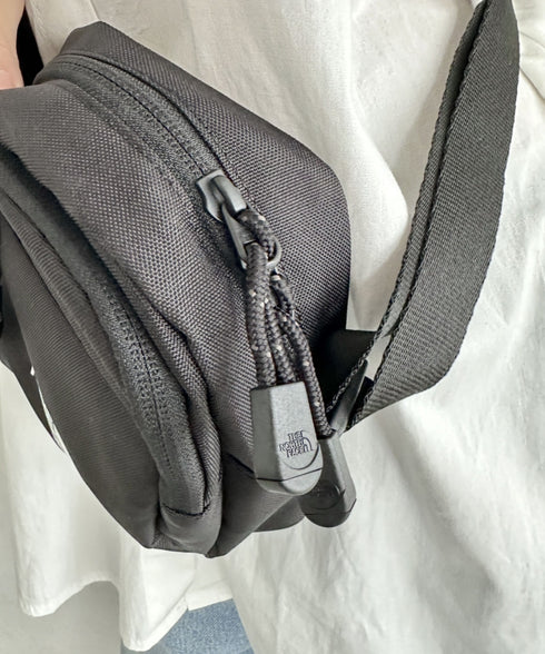 国内未発売 THE NORTH FACE(ザ・ノースフェイス)/ワンポイント ロゴプリント スクエアショルダーバッグ クロスバッグ ミニバッグSTANDARD CROSS BAG S | IM1243048 | ブラック
