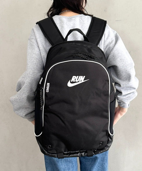 Nike(ナイキ)/大容量 27L収納 A4・15インチ対応 ナイキ トラック バックパック リュック | IM1244024 | ブラック