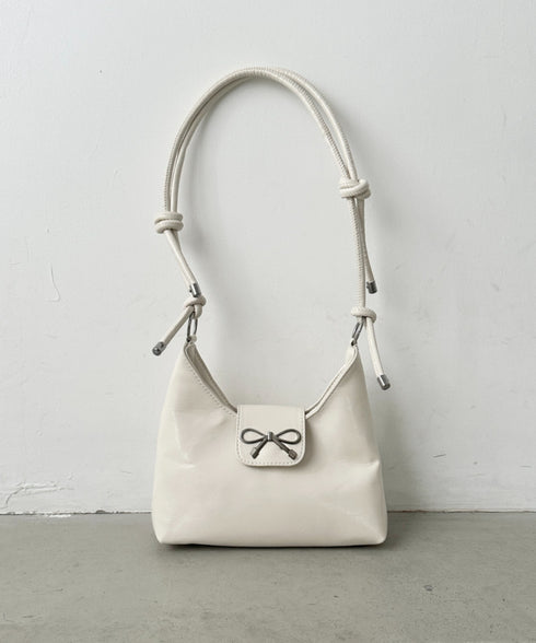 リボンモチーフワンハンドルPUホーボーバッグ | CL1246027 | アイボリー