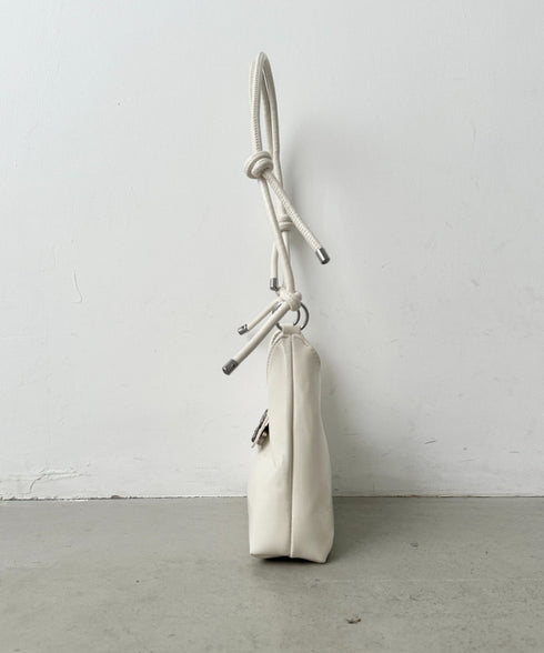 リボンモチーフワンハンドルPUホーボーバッグ | CL1246027 | ブラウン