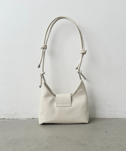 リボンモチーフワンハンドルPUホーボーバッグ | CL1246027 | ブラック