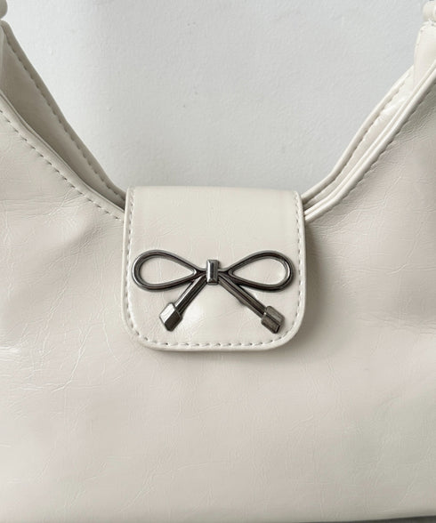 リボンモチーフワンハンドルPUホーボーバッグ | CL1246027 | ブラック