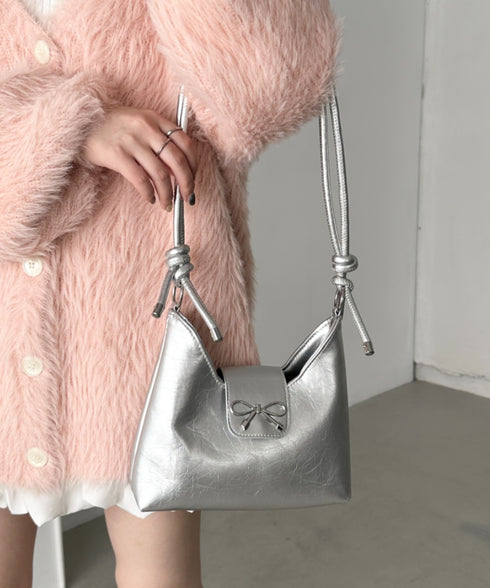リボンモチーフワンハンドルPUホーボーバッグ | CL1246027 | シルバー
