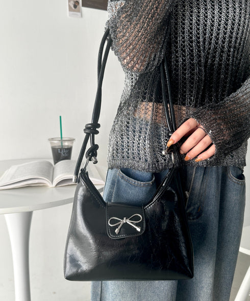 リボンモチーフワンハンドルPUホーボーバッグ | CL1246027 | ブラック