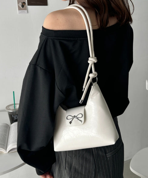 リボンモチーフワンハンドルPUホーボーバッグ | CL1246027 | アイボリー