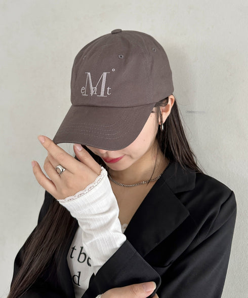MUCENT(ムセント)/シグネチャー ロゴ ベースボール キャップ サイズ調整可能/SIGNATURE BALL CAP | AT5244039 | チャコールグレー