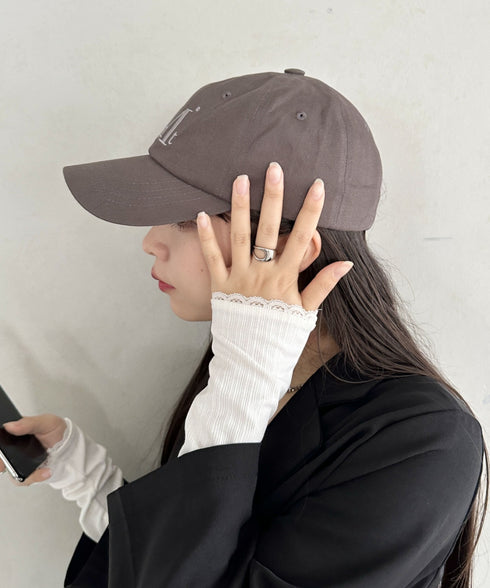 MUCENT(ムセント)/シグネチャー ロゴ ベースボール キャップ サイズ調整可能/SIGNATURE BALL CAP | AT5244039 | チャコールグレー