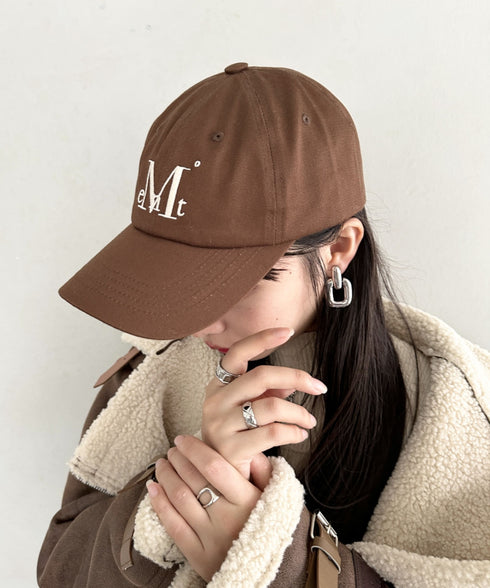 MUCENT(ムセント)/シグネチャー ロゴ ベースボール キャップ サイズ調整可能/SIGNATURE BALL CAP | AT5244039 | ブラウン