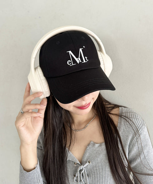 MUCENT(ムセント)/シグネチャー ロゴ ベースボール キャップ サイズ調整可能/SIGNATURE BALL CAP | AT5244039 | ブラック