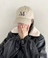 MUCENT(ムセント)/シグネチャー ロゴ ベースボール キャップ サイズ調整可能/SIGNATURE BALL CAP | AT5244039 | ベージュ