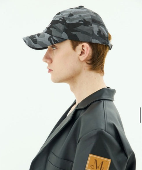 MUCENT(ムセント)/シグネチャー ロゴ ベースボール キャップ サイズ調整可能/SIGNATURE BALL CAP | AT5244039 | グレー系カモフラージュ