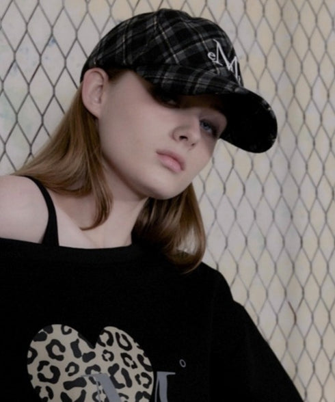 MUCENT(ムセント)/シグネチャー ロゴ ベースボール キャップ サイズ調整可能/SIGNATURE BALL CAP | AT5244039 | ブラック系その他3
