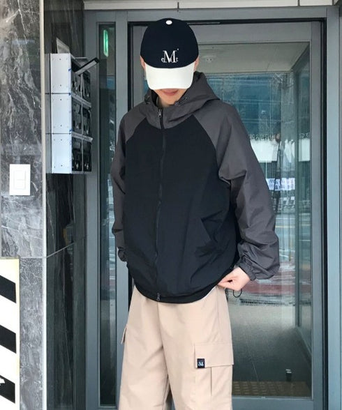 MUCENT(ムセント)/シグネチャー ロゴ ベースボール キャップ サイズ調整可能/SIGNATURE BALL CAP | AT5244039 | ブラック×ホワイト