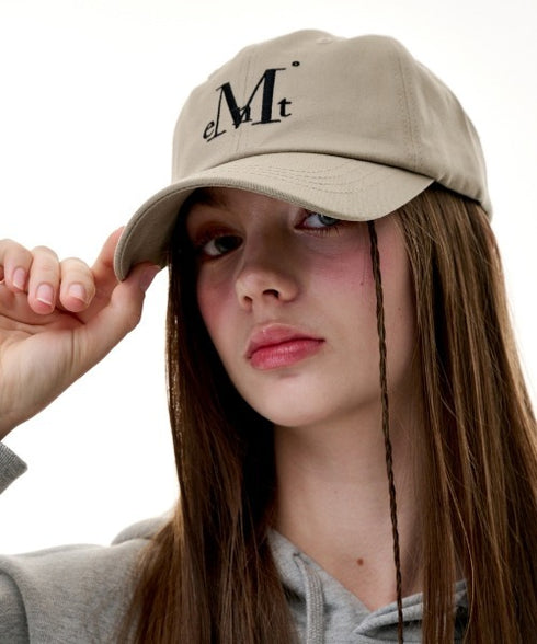 MUCENT(ムセント)/シグネチャー ロゴ ベースボール キャップ サイズ調整可能/SIGNATURE BALL CAP | AT5244039 | ベージュ