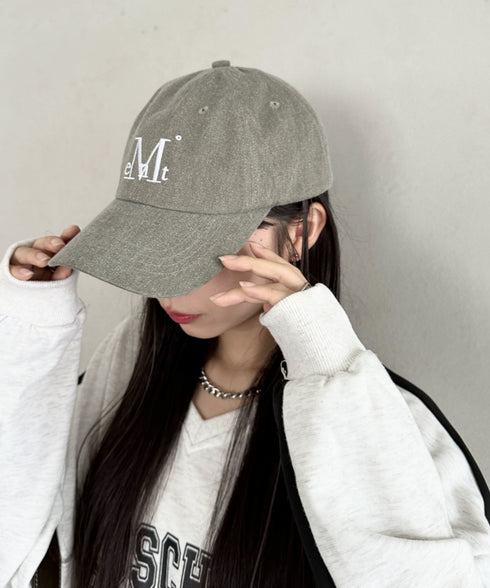 MUCENT(ムセント)/シグネチャー ロゴ ベースボール キャップ サイズ調整可能/SIGNATURE BALL CAP | AT5244039 | カーキ