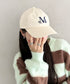 MUCENT(ムセント)/シグネチャー ロゴ ベースボール キャップ サイズ調整可能/SIGNATURE BALL CAP | AT5244039 | クリーム