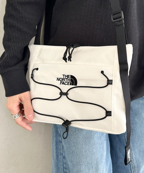 THE NORTH FACE(ザ・ノースフェイス)/ワンポイント ロゴ刺繍 ショルダーバッグ クロスバッグ/BOREALIS SLIM CROSS BAG | IM1244037 | ホワイト