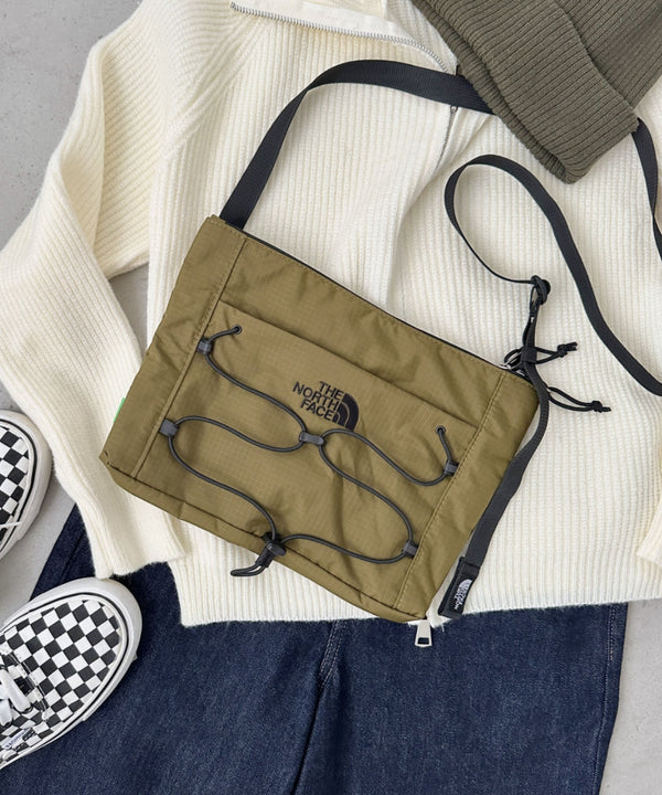 THE NORTH FACE(ザ・ノースフェイス)/ワンポイント ロゴ刺繍 ショルダーバッグ クロスバッグ/BOREALIS SLIM CROSS BAG | IM1244037 | オリーブ