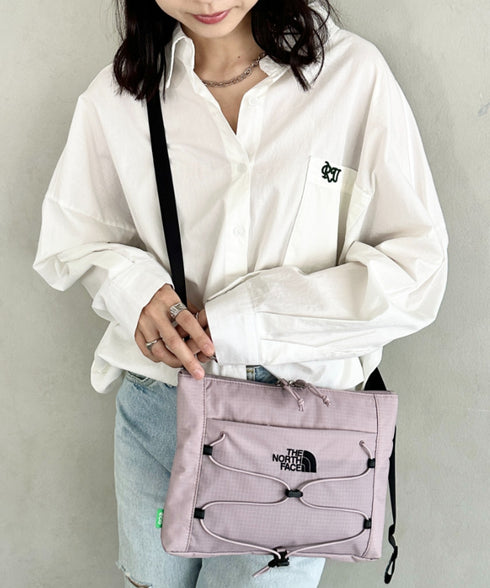 THE NORTH FACE(ザ・ノースフェイス)/ワンポイント ロゴ刺繍 ショルダーバッグ クロスバッグ/BOREALIS SLIM CROSS BAG | IM1244037 | ライラック