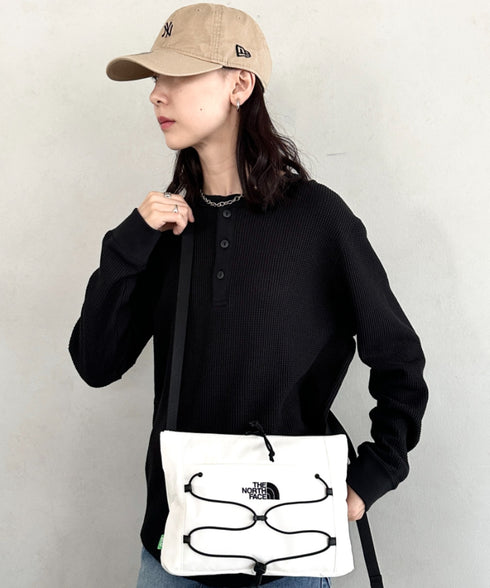 THE NORTH FACE(ザ・ノースフェイス)/ワンポイント ロゴ刺繍 ショルダーバッグ クロスバッグ/BOREALIS SLIM CROSS BAG | IM1244037 | ホワイト