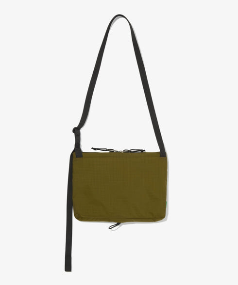 THE NORTH FACE(ザ・ノースフェイス)/ワンポイント ロゴ刺繍 ショルダーバッグ クロスバッグ/BOREALIS SLIM CROSS BAG | IM1244037 | オリーブ