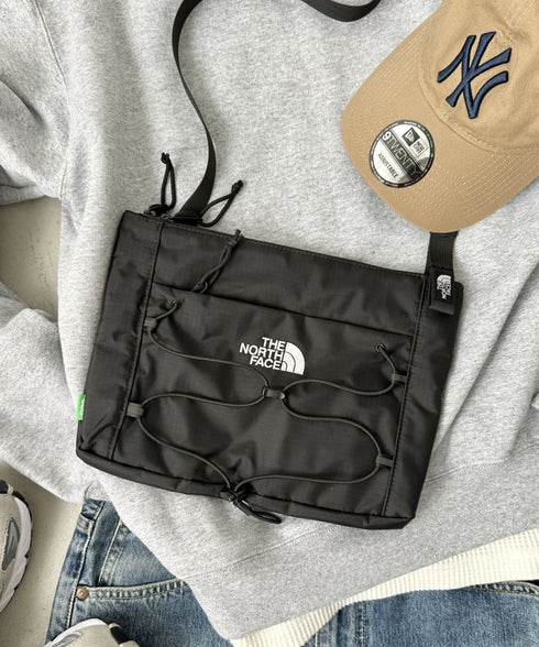 THE NORTH FACE(ザ・ノースフェイス)/ワンポイント ロゴ刺繍 ショルダーバッグ クロスバッグ/BOREALIS SLIM CROSS BAG | IM1244037 | ブラック