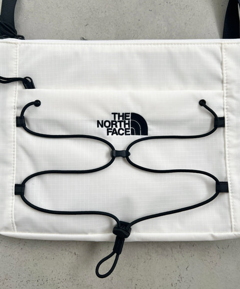 THE NORTH FACE(ザ・ノースフェイス)/ワンポイント ロゴ刺繍 ショルダーバッグ クロスバッグ/BOREALIS SLIM CROSS BAG | IM1244037 | ホワイト