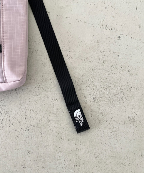 THE NORTH FACE(ザ・ノースフェイス)/ワンポイント ロゴ刺繍 ショルダーバッグ クロスバッグ/BOREALIS SLIM CROSS BAG | IM1244037 | ライラック