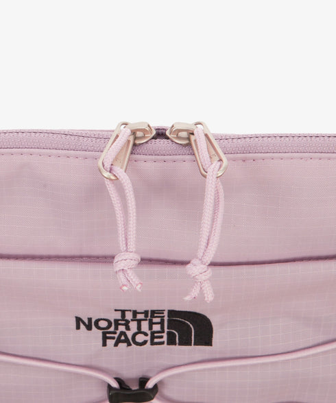 THE NORTH FACE(ザ・ノースフェイス)/ワンポイント ロゴ刺繍 ショルダーバッグ クロスバッグ/BOREALIS SLIM CROSS BAG | IM1244037 | ライラック