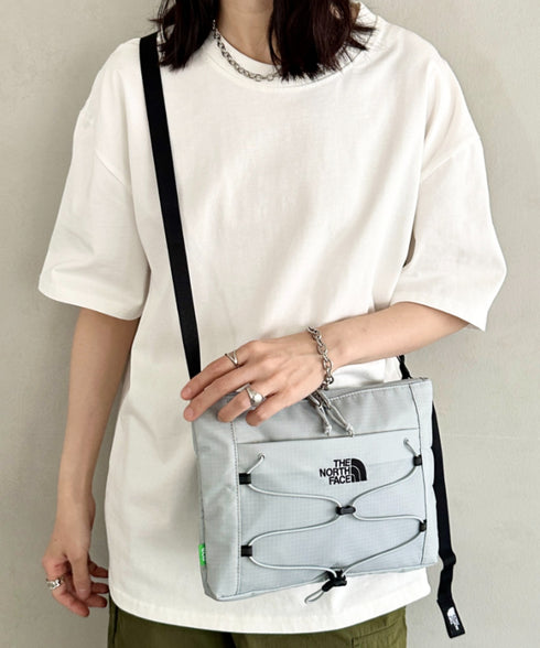 THE NORTH FACE(ザ・ノースフェイス)/ワンポイント ロゴ刺繍 ショルダーバッグ クロスバッグ/BOREALIS SLIM CROSS BAG | IM1244037 | ライトグレー