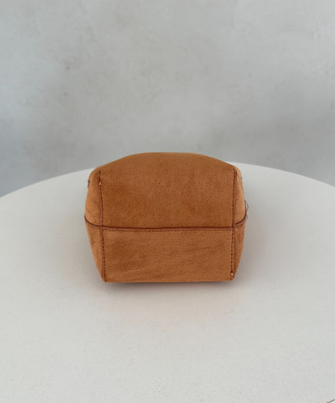 ワンハンドルフェイクスウェードバケツバッグ | MD1246049 | キャメル