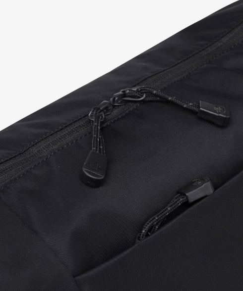 THE NORTH FACE(ザ・ノースフェイス)/軽量 ダッフルバッグ ショルダーバッグ ボストンバッグ/LIGHT DUFFLE BAG S | IM1244048 | ブラック